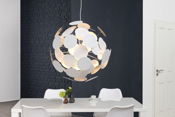 Závěsné designové světlo - stříbrné kovové, nad jídelní stůl. kovový, rozměr Ø 70 cm