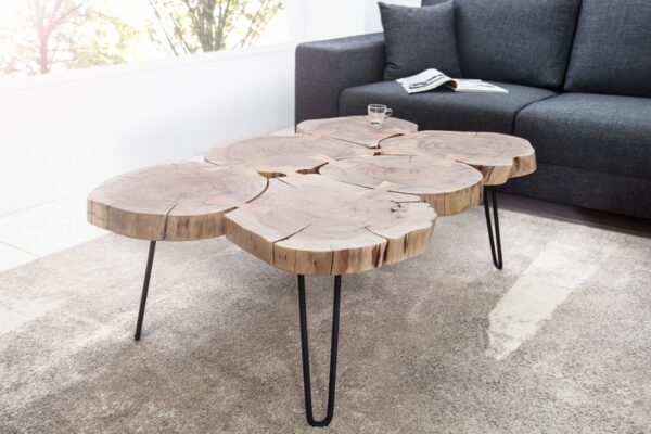 Nadčasový dřevěný konferenční stolek - vyrobený ze dřeva akácie, černé kovové nohy, rozměr 110 cm x 40 cm x 70 cm