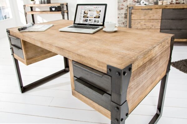 Nadčasový psací stůl do pracovny - vyrobený z masivního dřeva akácie, černé kovové detaily, rozměr 135cm x 75cm x 70cm