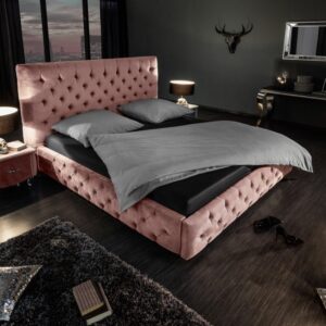 Designová retro postel pro dva - růžový sametový potah, prošívání, masivní konstrukce, rozměr 190 cm x 138 cm x 220 cm