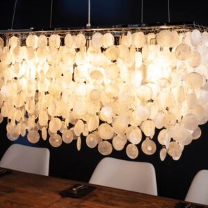 Designové světlo - chromový rám, perleťové dekorace, rozměr 80 cm x 45 cm x 30 cm